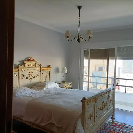 Dany & Sara Estoril Апартаменты *